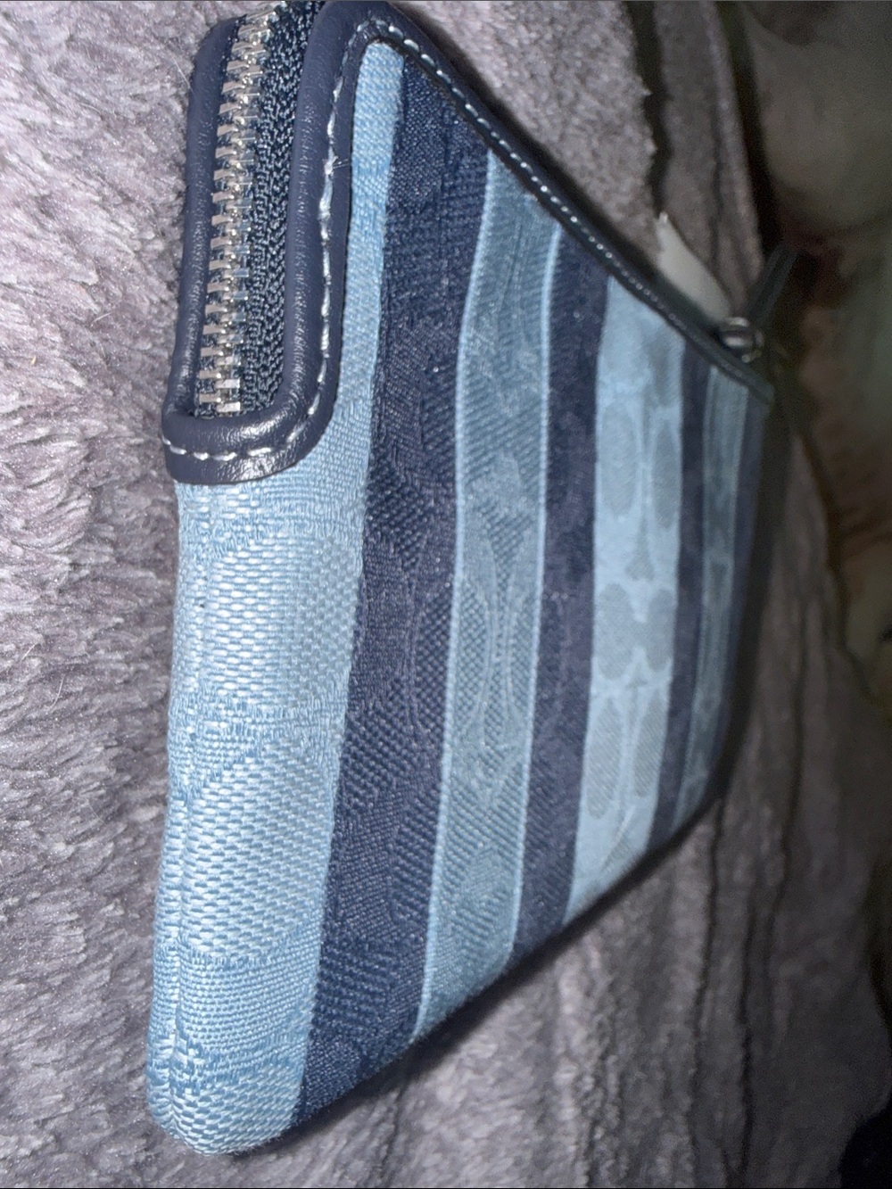 BNWT Coach Striped Signature Wallet / Wristlet Card Case - Navy & Light Blue🤩 - Picture 10 of 11